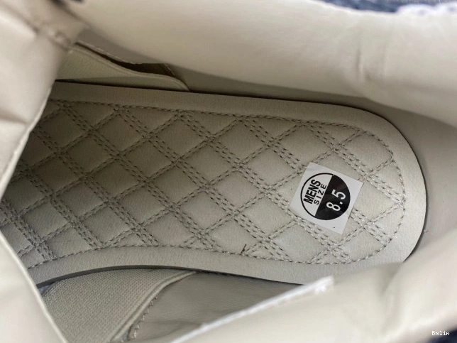 Boostmaster lin Retro 819139-030 Snakeskin Jordan 4 0821